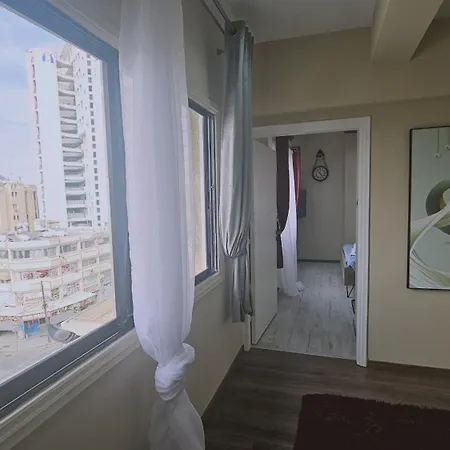 Gogh * لارنكا
